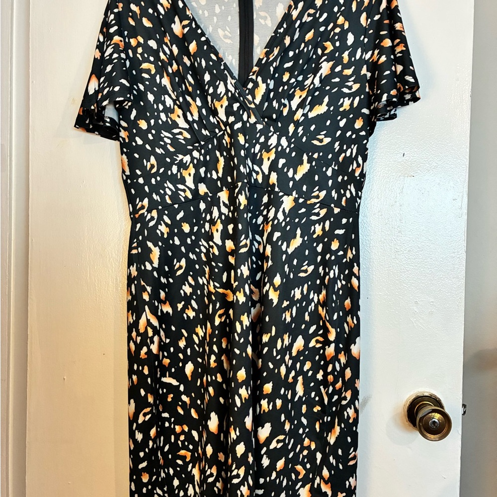 Elegant Black and Tan Midi Dress